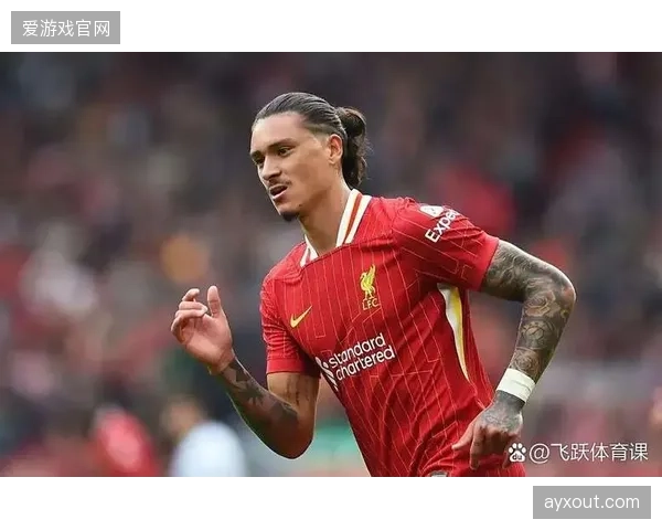 利物浦前锋努涅斯身价波动显著，其在世界杯上的临门一脚效率成变数。